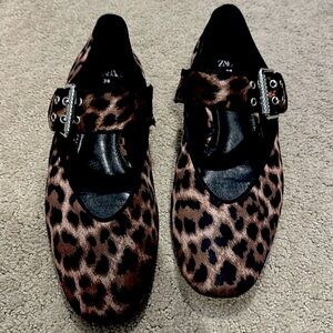 Zara size 38, worn once! Leopard
